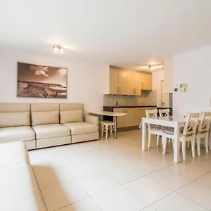 Spacious - Ground Floor Near Beach Belgique