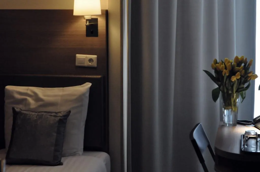 The Concert Hotel Amsterdam 3*,